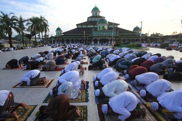 Kumpulan Doa Setelah Sholat Idul Fitri. Wajib Tahu! Ini Bacaan Doa di Sela 7 Takbir Sholat Idul Adha