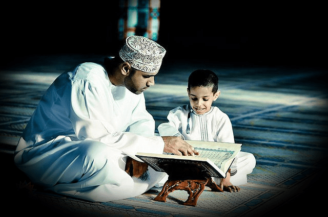 Infak Harta Akan Dilipatkan Sebanyak. Hebatnya Amalan Membaca Al-Qur'an di Bulan Ramadan